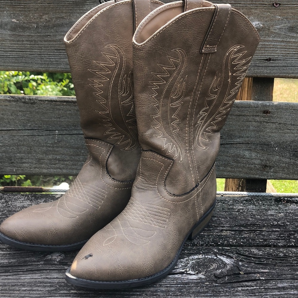 Rampage Boots Sz 10